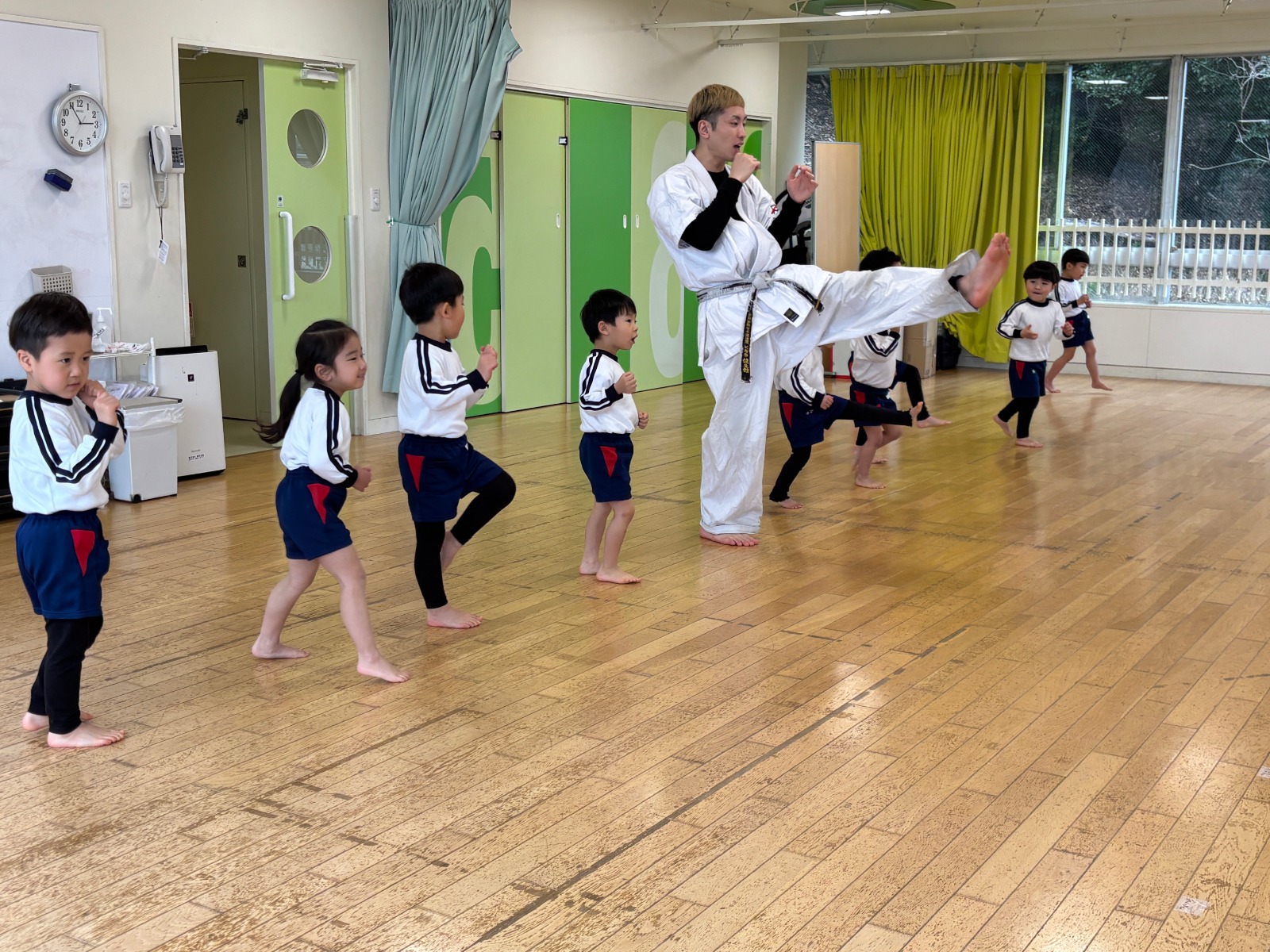 新空手年少・年中４.JPG